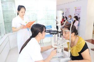 HOÀN MỸ BẮC NINH: VIÊM DA MI DỊ ỨNG: NGUYÊN NHÂN, DẤU HIỆU VÀ KHI NÀO CẦN THĂM KHÁM?